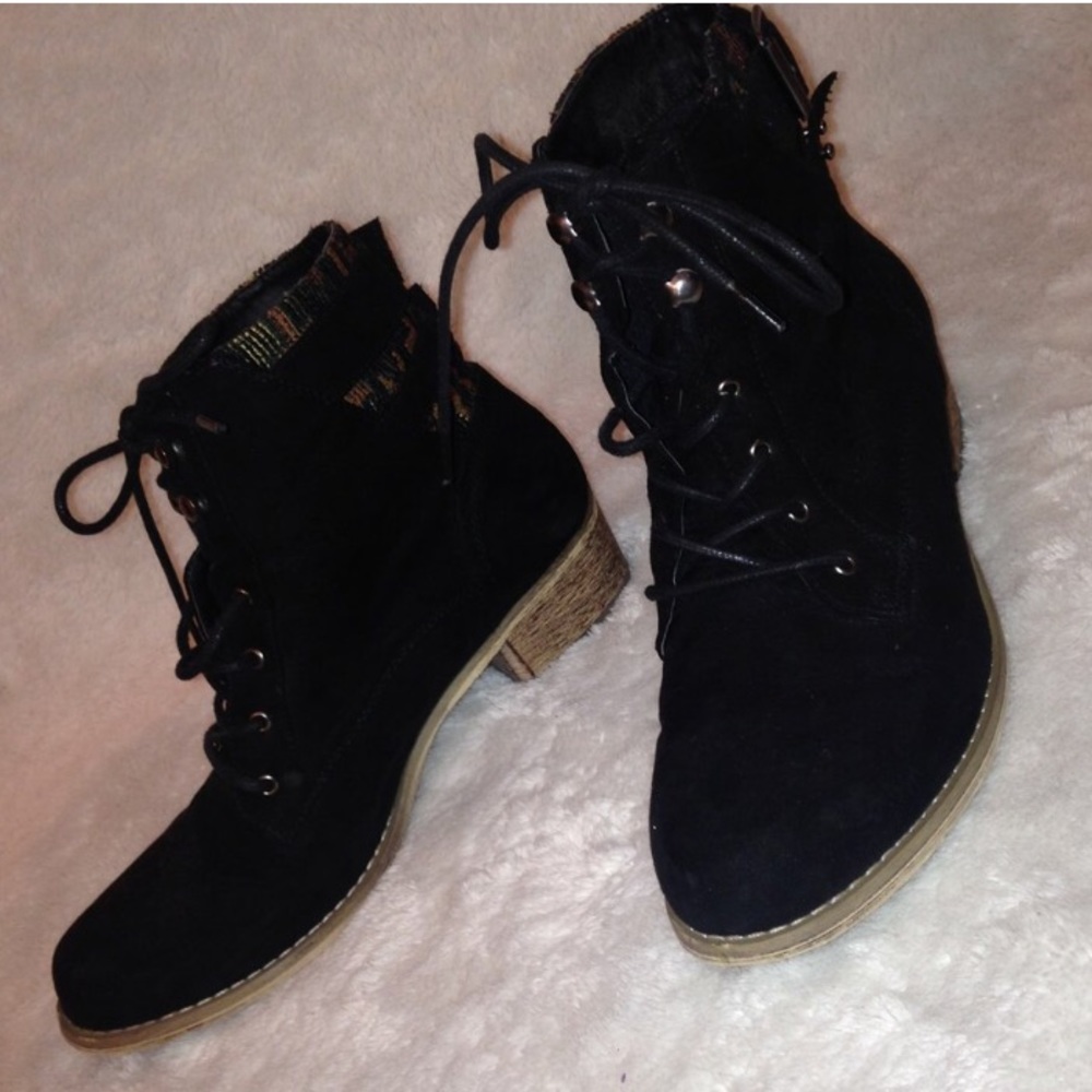 JustFab Black Suede Lace Up Heeled Ankle Boots!✨